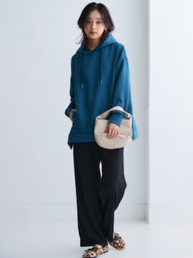 「レギュラー」｜「アイテム（スウェットパンツ）」を使った、nissen Smile Modelsさん（レディース・163cm）の冬コーディネート