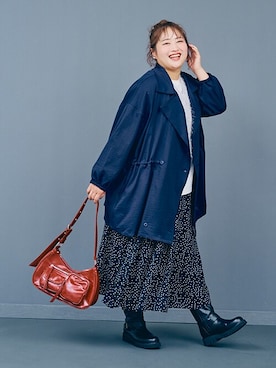 「アイテム（ベスト、シルバー系）」を使った、nissen Smile Modelsさん（レディース・160cm）の秋コーディネート