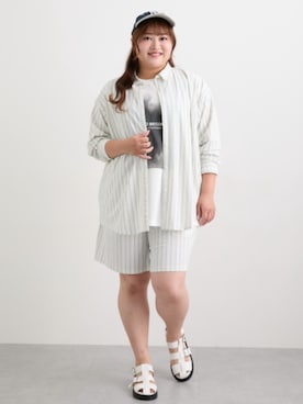 「nissen（ニッセン）の＜大きいサイズ＞アクティブメッシュプリントTシャツ（吸汗速乾・UVカット）（Sports goods、ホワイト系）」を使った、nissen Smile Modelsさん（レディース・160cm）の夏コーディネート