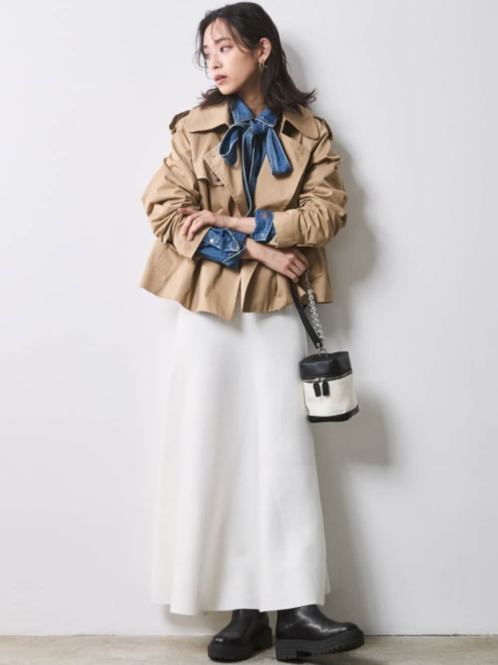 「大きいサイズレディースファッション、モデル、レギュラー、CHIC STYLE、春コーデ、きれいめカジュアル、Layered、Maxi Skirt、Knit、Spring Outer」｜「CHIC STYLEのフレアロングニットスカート シックスタイル（大きいサイズ対応）（スカート、ホワイト系）」を使った、nissen Smile Modelsさん（レディース・163cm）の冬コーディネートの1枚目の写真