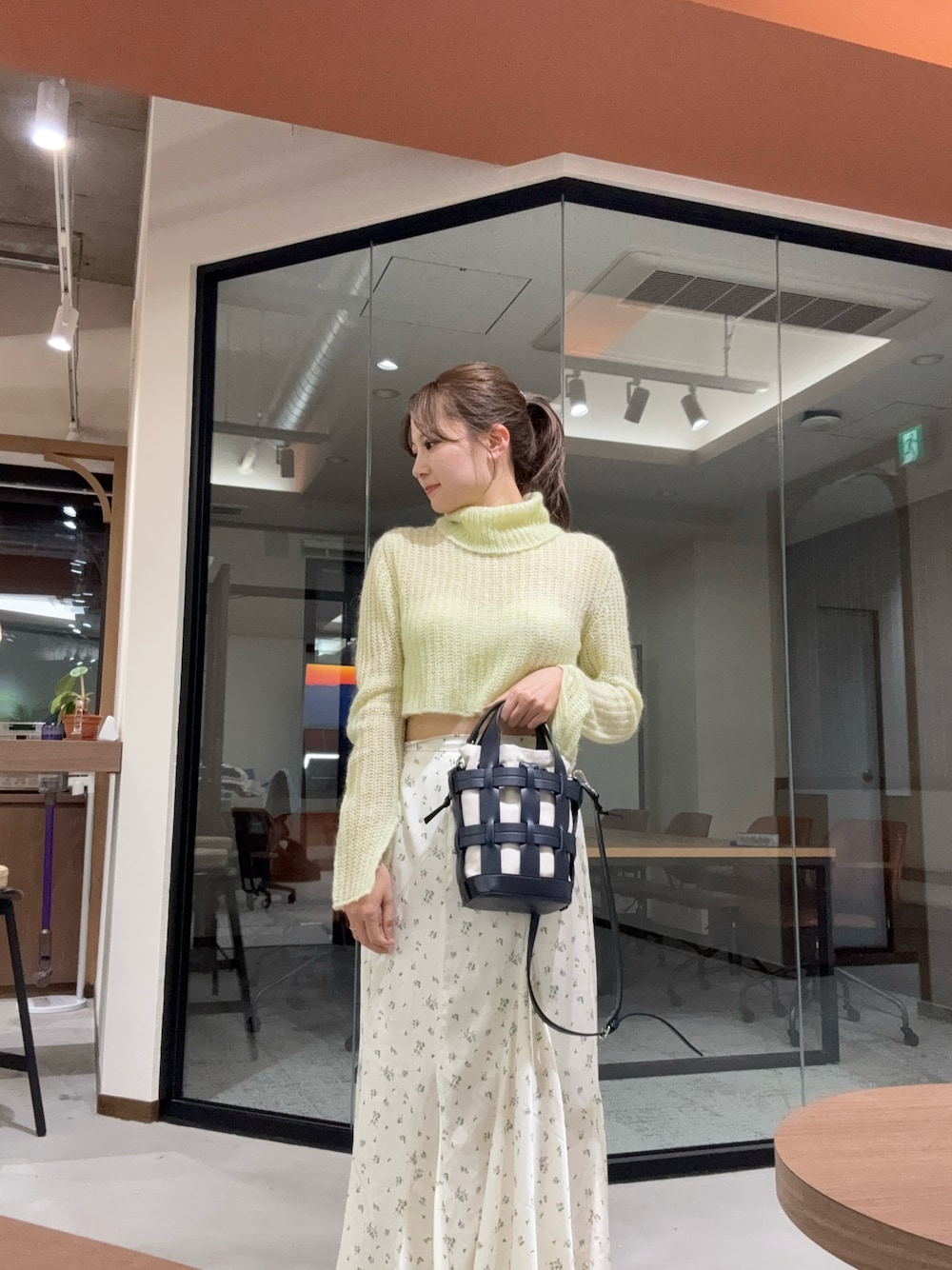 ロザリームーン rosarymoon ニット 森ふう花 | . バックオープンのワンピースは女っぽくて好き