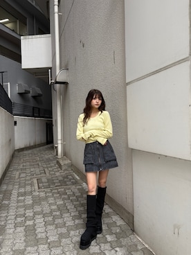 「MURUA（ムルーア）のロゴラメテレコトップス（Tシャツ/カットソー、イエロー系）」を使った、juriさん（レディース・153cm）の冬コーディネート