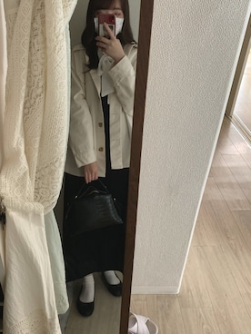 「GRL（グレイル）のアイテム（シャツ/ブラウス、ホワイト系）」を使った、honokaさん（レディース・161cm）の春コーディネート