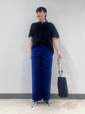 「INDIVI（インディヴィ）の【接触冷感/洗える】シアーシャンブレーピンタックブラウス（シャツ/ブラウス、ブルー系）」を使った、hasuさん（レディース・158cm）の夏コーディネート