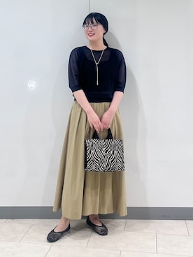 「INDIVI（インディヴィ）の【体型カバー／洗える】シアードルマンニット（ニット/セーター、ブラック系）」を使った、hasuさん（レディース・158cm）の秋コーディネート