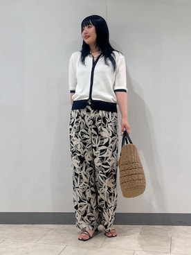 「INDIVI（インディヴィ）の【バイカラー】衿付きシャツ風ニット（ニット/セーター、ホワイト系）」を使った、hasuさん（レディース・158cm）の夏コーディネート