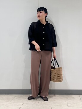 「INDIVI（インディヴィ）の【洗える／シアー】衿付きシャツライクニットカーディガン（カーディガン/ボレロ、ブラック系）」を使った、hasuさん（レディース・158cm）の春コーディネート