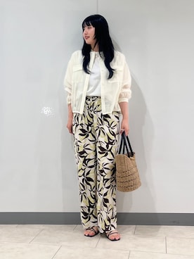 「INDIVI（インディヴィ）の【トレンド／2WAY】裾ドロスト付きシアーブラウスブルゾン（シャツ/ブラウス、ホワイト系）」を使った、hasuさん（レディース・158cm）の夏コーディネート