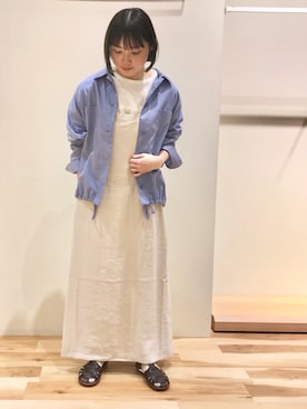 「Samansa Mos2 blue」｜「アイテム（ジャンパースカート）」を使った、つしま☺︎さん（レディース・153cm）の春コーディネート