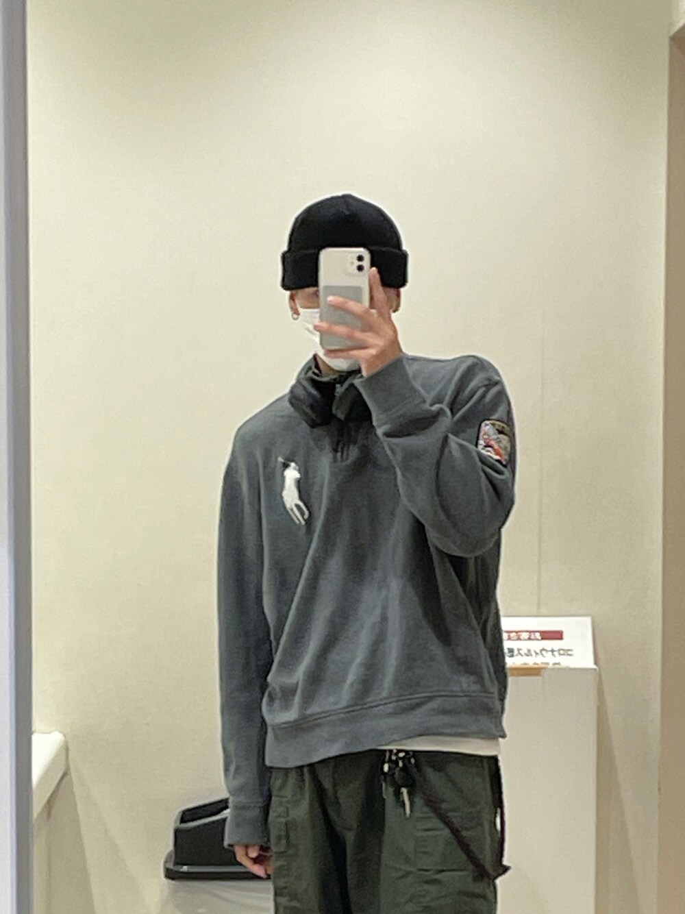 「ストリート、秋冬コーデ、秋」｜「POLO RALPH LAURENのアイテム（スウェット、グレー系）」を使った、ゆーきさん（メンズ・170cm）の秋コーディネートの1枚目の写真