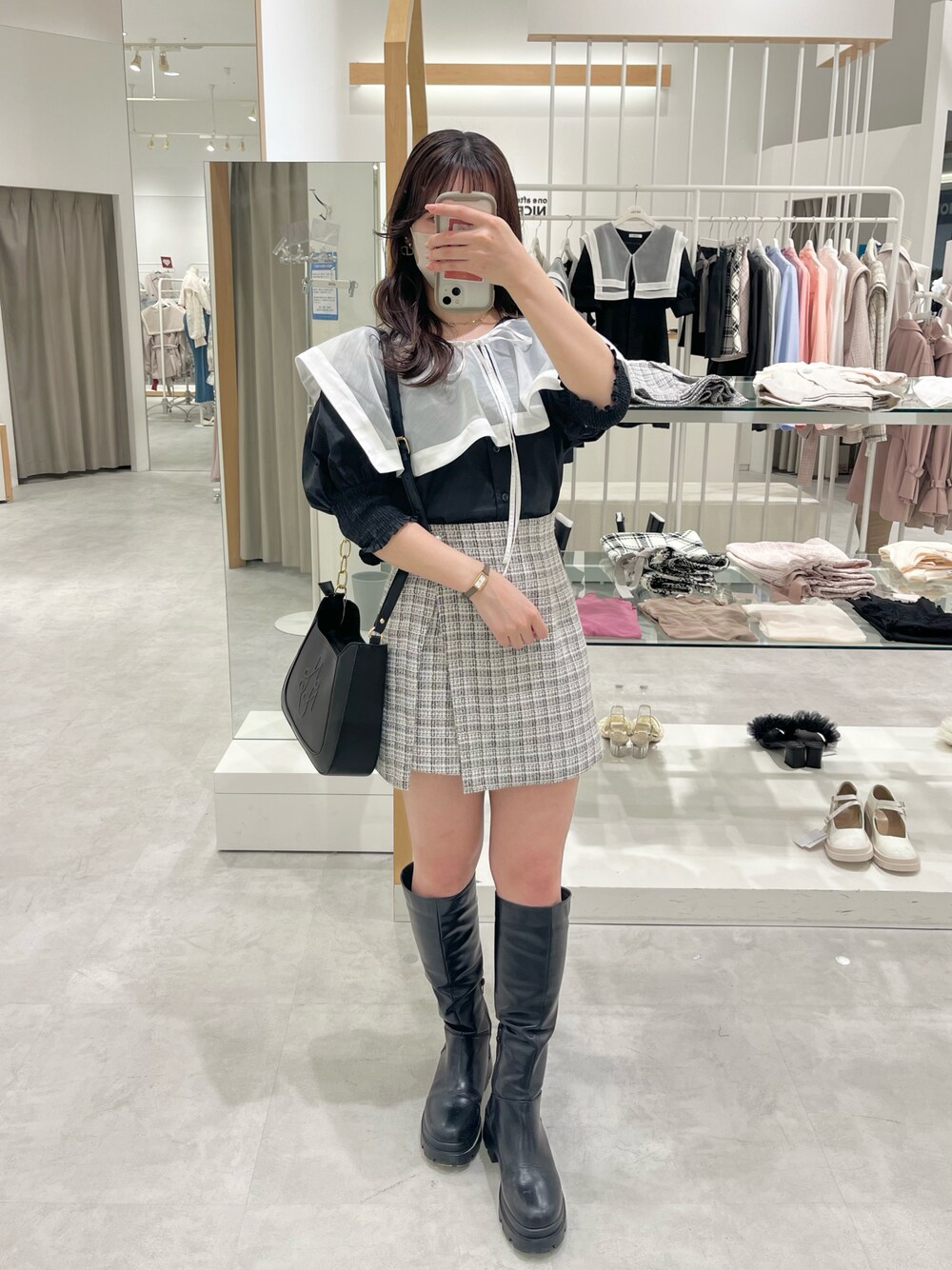 ショルダーバッグを使った「フレンチガーリー」のレディース人気
