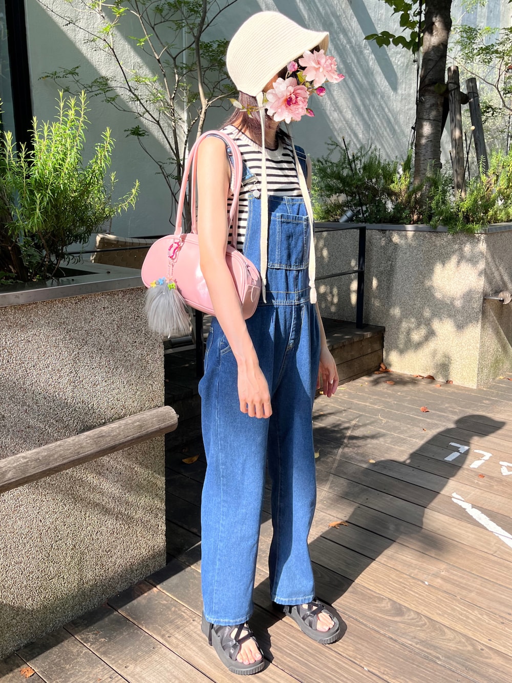 「夏コーデ」｜「OVERRIDEのOVERRIDE  COTTON THERMO BONNET / オーバーライド（ハット、ホワイト系）」を使った、mojimaiさん（レディース・164cm）の秋コーディネートの1枚目の写真