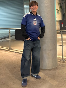 「adidas(アディダス)のサッカー日本代表 2026 ホーム レプリカ ユニフォーム / adidas(Tシャツ/カットソー)」を使った、keitaさん(メンズ・165cm)の冬コーディネート