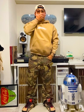 「Supreme （シュプリーム）のアイテム（帽子）」を使った、lowrellさん（メンズ・165cm）の春コーディネート