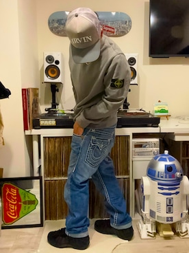 「STONE ISLAND（ストーンアイランド）のアイテム」を使った、lowrellさん（メンズ・165cm）の春コーディネート