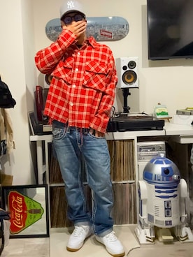 「NEWERA（ニューエラ）のアイテム（キャップ、グレー系）」を使った、lowrellさん（メンズ・165cm）の春コーディネート