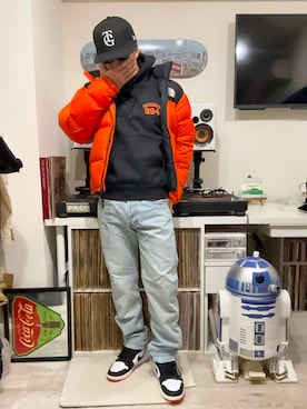 「NEWERA（ニューエラ）のアイテム（キャップ、ブラック系）」を使った、lowrellさん（メンズ・165cm）の春コーディネート