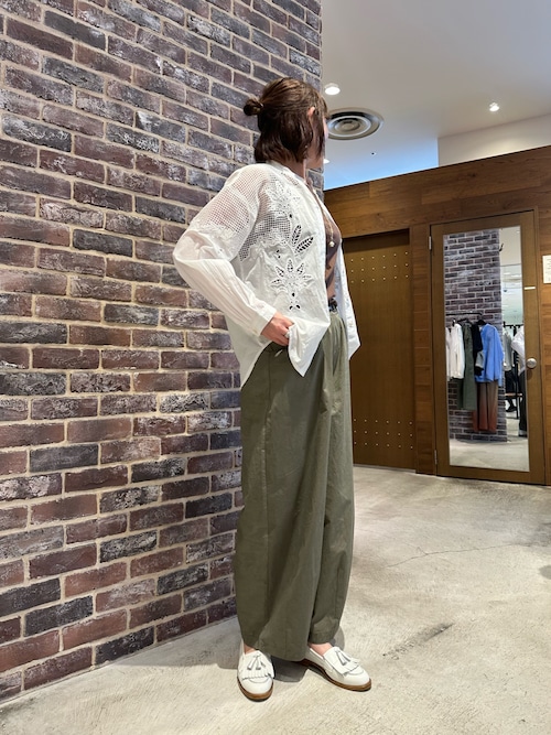 インドメッシュクロス刺繍　スタンドネックブラウス