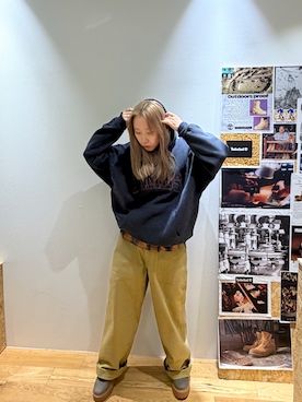 「アイテム（パーカー）」を使った、玲奈(Rena)さん（レディース・161cm）の秋コーディネート