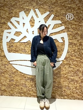 「Timberland（ティンバーランド）のリネン シャツ メンズ（シャツ/ブラウス、ブルー系）」を使った、玲奈(Rena)さん（レディース・161cm）の春コーディネート