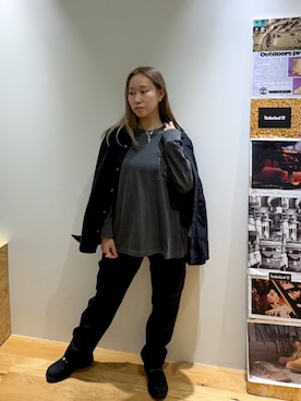 「アイテム（カーゴパンツ）」を使った、玲奈(Rena)さん（レディース・161cm）の秋コーディネート