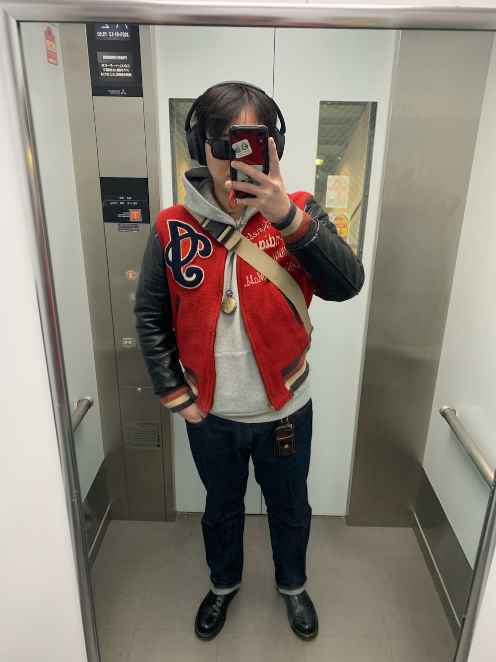 東洋エンタープライズのスタジャンを使った人気ファッション