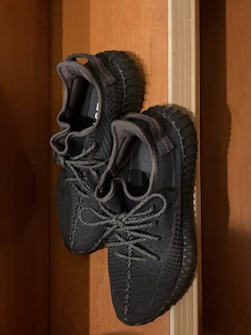 「adidas（アディダス）のアイテム（スニーカー、ブラック系）」を使った、koutancobuさん（メンズ・170cm）の夏コーディネート