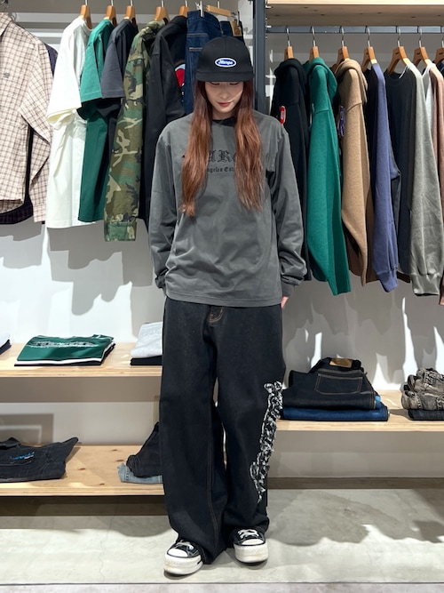 PIGMENT DYED OLD ENGLISH LOGO L/S TEE（Tシャツ/カットソー