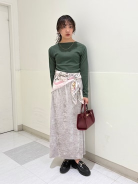 「アイテム（ネックレス）」を使った、庭田さん（レディース・155cm）の秋コーディネート