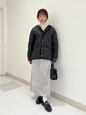 「SHIPS（シップス）のアイテム（Tシャツ/カットソー）」を使った、庭田さん（レディース・155cm）の秋コーディネート