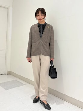 「アイテム（ブローチ/コサージュ）」を使った、庭田さん（レディース・155cm）の秋コーディネート