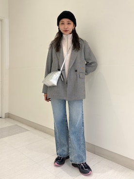 「アイテム（スニーカー）」を使った、庭田さん（レディース・155cm）の秋コーディネート