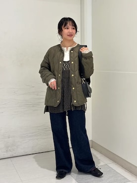 「SHIPS（シップス）のアイテム（Tシャツ/カットソー）」を使った、庭田さん（レディース・155cm）の秋コーディネート