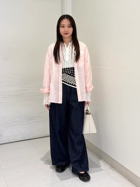 「SHIPS（シップス）のアイテム（デニムパンツ）」を使った、庭田さん（レディース・155cm）の春コーディネート