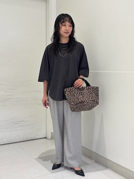 「SHIPS（シップス）のアイテム（アクセサリー）」を使った、庭田さん（レディース・155cm）の秋コーディネート