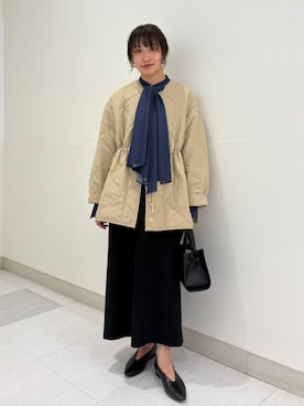 「アイテム（ジャンパースカート）」を使った、庭田さん（レディース・155cm）の秋コーディネート