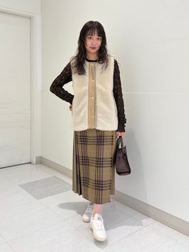 「SHIPS（シップス）のアイテム（Tシャツ/カットソー）」を使った、庭田さん（レディース・155cm）の秋コーディネート