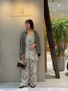 「GALLARDAGALANTE（ガリャルダガランテ）のリネンミリタリーシャツブルゾン（ベスト、グリーン系）」を使った、gg_shinoaさん（レディース・160cm）の春コーディネート