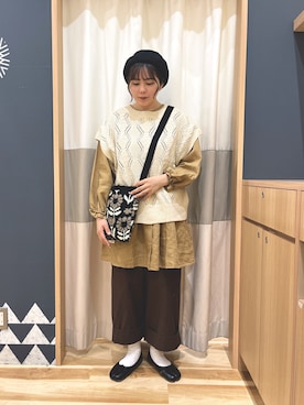 「ニットベスト」｜「アイテム（チュニック）」を使った、たむらちはるさん（レディース・160cm）の秋コーディネート