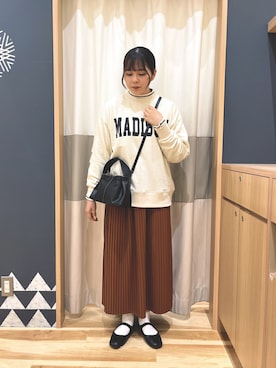 「Samansa Mos2 blue（サマンサモスモスブルー）のアイテム（スカート、オレンジ系）」を使った、たむらちはるさん（レディース・160cm）の秋コーディネート
