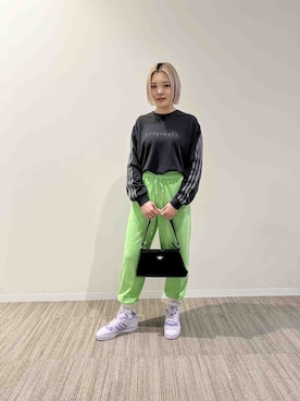 「レディース」｜「アイテム（スウェットパンツ）」を使った、NHさん（レディース・168cm）の冬コーディネート