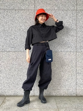「AIGLE（エーグル）のアイテム（レインシューズ）」を使った、中井　オデット エ オディール スタッフさん（レディース・158cm）の夏コーディネート