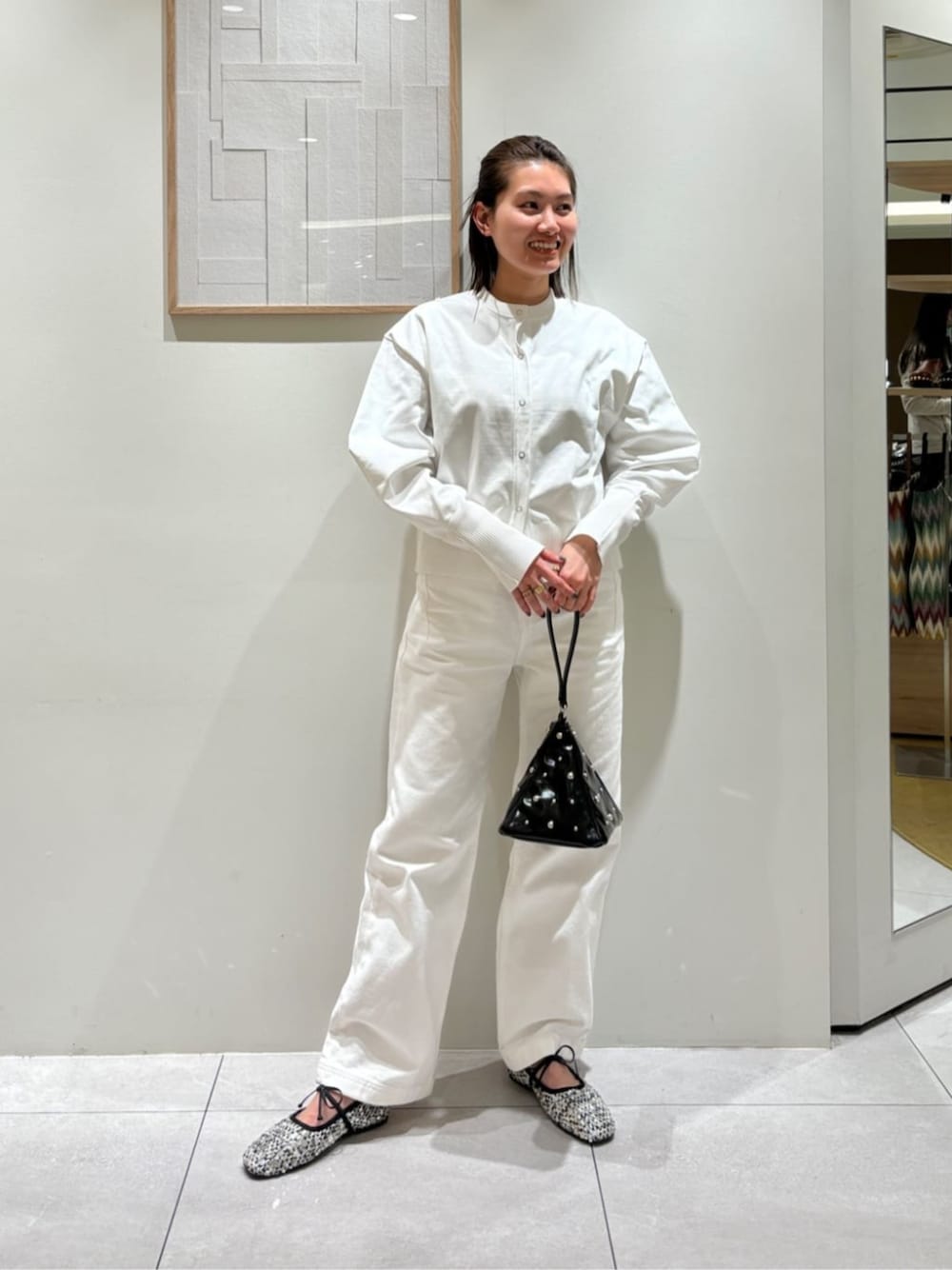 「ベーシック/トラッド、Flat shoes styling、Pants style、トレンド、リラックススタイル、フェミニン、春コーデ」｜「SY UNITED ARROWSの＜SY＞スパンコールバレエ フラット10●↑（バレエシューズ、その他）」を使った、中井　オデット エ オディール スタッフさん（レディース・159cm）の春コーディネートの1枚目の写真