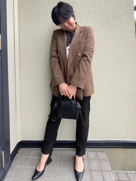 テーラードジャケットを使った 黒パンツ のレディース人気ファッションコーディネート Wear