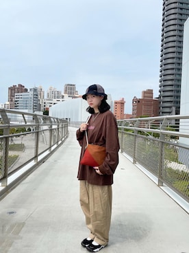 「oversize」｜「アイテム（その他シューズ）」を使った、m1naaさん（レディース・158cm）の秋コーディネート