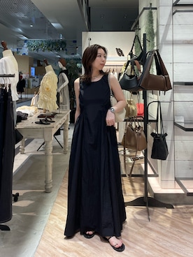 「CAPRICIEUX LE'MAGE（カプリシューレマージュ）のGOLDストラップサンダル（パンプス、ブラック系）」を使った、aya_lemageさん（レディース・158cm）の夏コーディネート