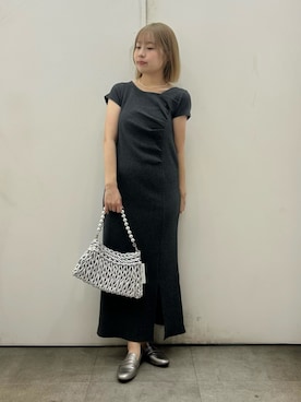 「アイテム（ローファー、シルバー系）」を使った、maiさん（レディース・156cm）の秋コーディネート