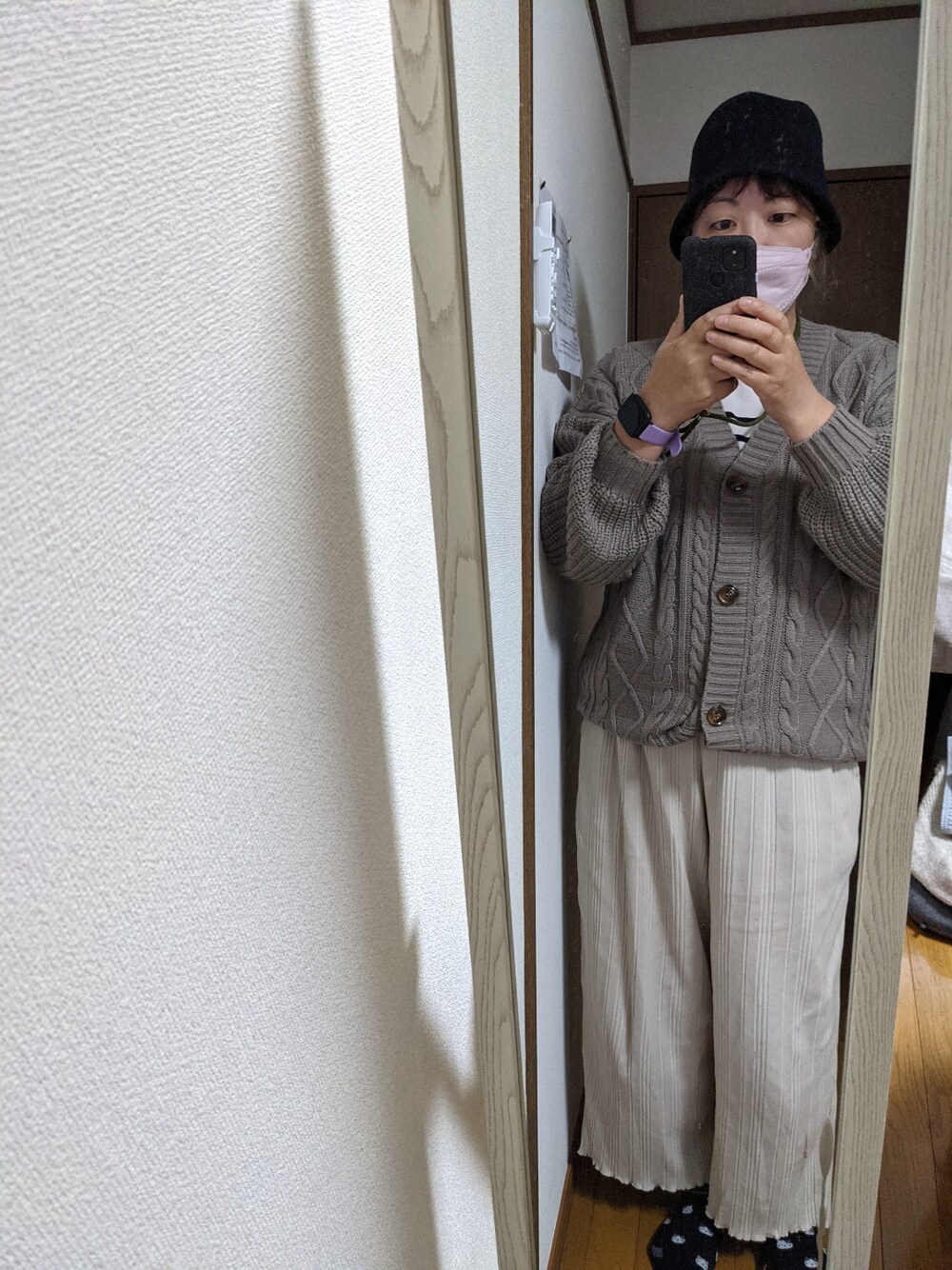 「ぽっちゃり、リーズナブル」｜「JEANASISのアイテム（ハット、ブラック系）」を使った、naoさん（レディース・170cm）の秋コーディネートの1枚目の写真