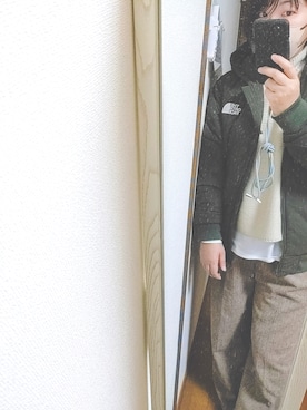 「Avail（アベイル）のアイテム（その他パンツ、ベージュ系）」を使った、naoさん（レディース・170cm）の冬コーディネート