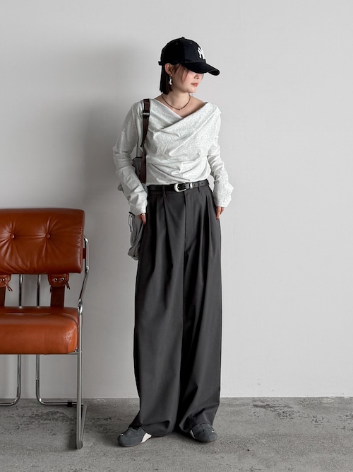 「NOGLE(ノグル)の【NOGLE/ノグル】2wayオフショルロンT(Tシャツ/カットソー)」を使った、pearn0さん(レディース・160cm)の秋コーディネート